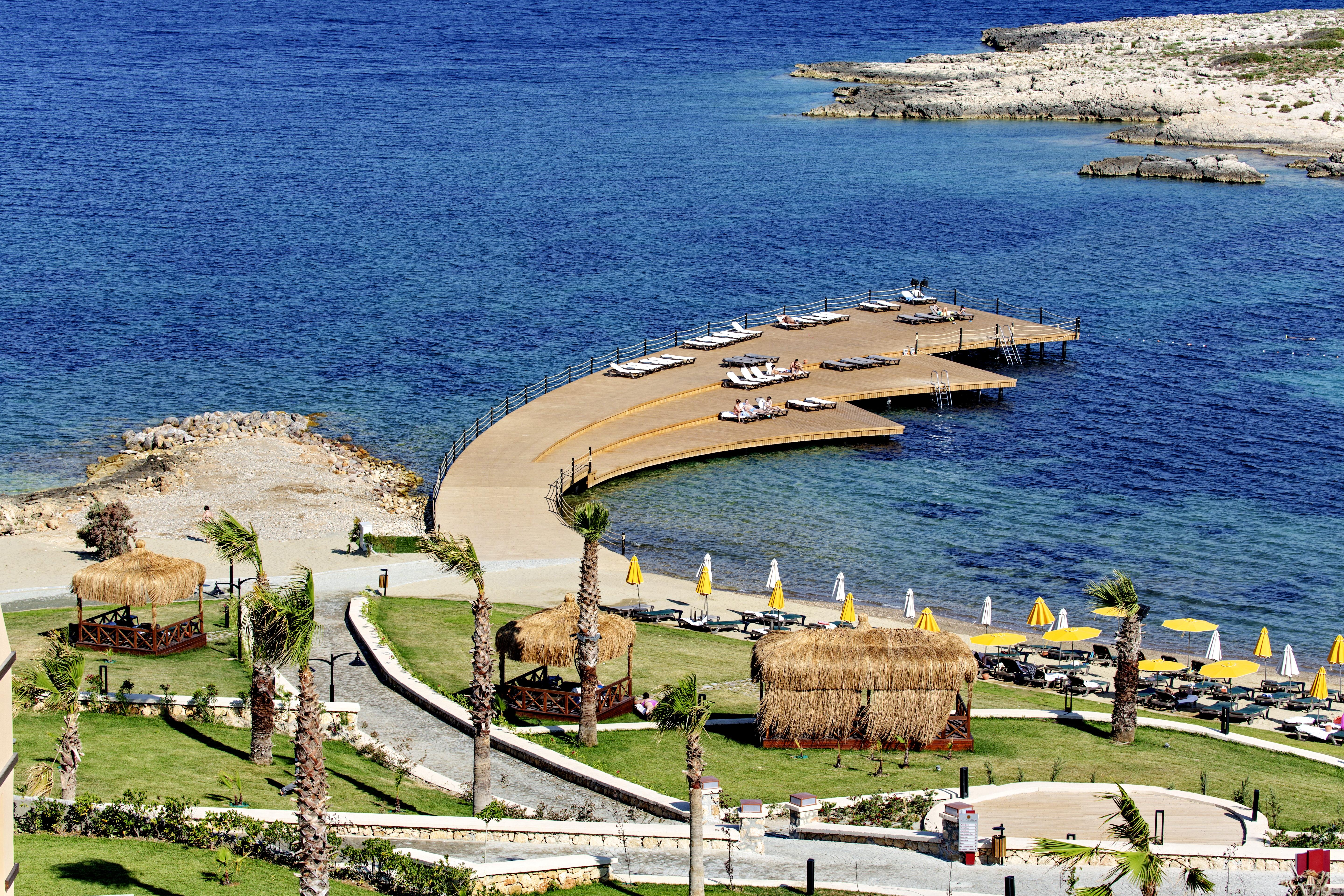 Royal Teos Thermal Resort Clinic & Spa - Halal Hotel Seferihisar Exterior photo